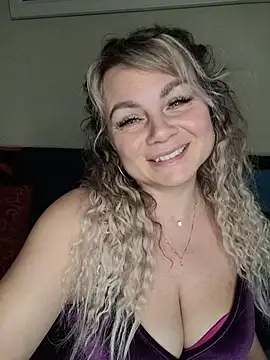 candy queeen online show from 27, 11, 2025