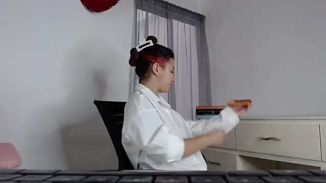 melody  bleir online show from 4, 3, 2026