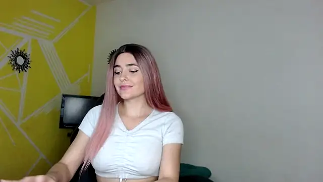 Nikolle Rouss online show from 29, 1, 2025