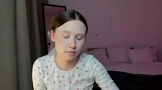 Stella Sunny online show from 20, 12, 2024