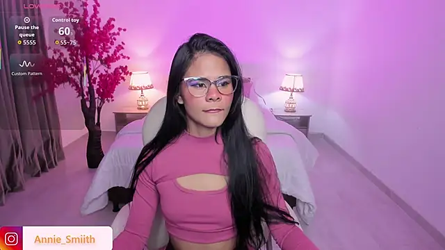 anniie smith online show from 14, 11, 2025