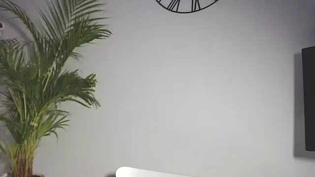 AliciaDesire online show from 18, 12, 2025