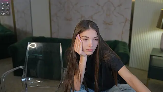 Snapshot of Sweet_Alinka7 chatting on 5, 2, 2025 Sweet Alinka7 online show from 5, 2, 2025