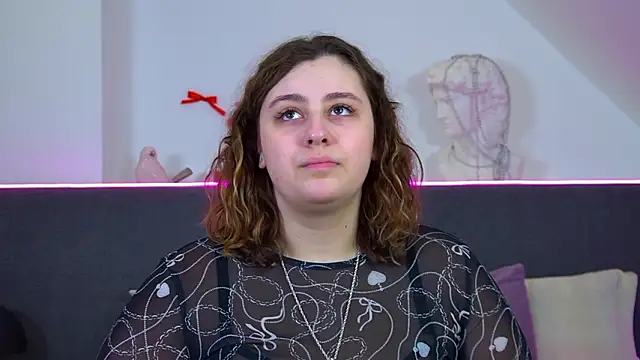 Snapshot of MaryMurray chatting on 1, 2, 2026 MaryMurray online show from 1, 2, 2026