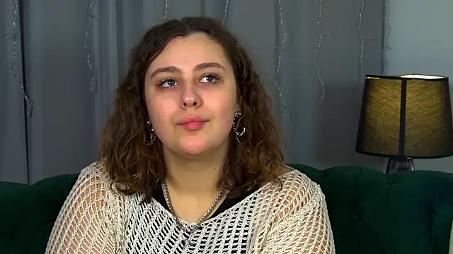 Snapshot of MaryMurray chatting on 5, 2, 2026 MaryMurray online show from 5, 2, 2026