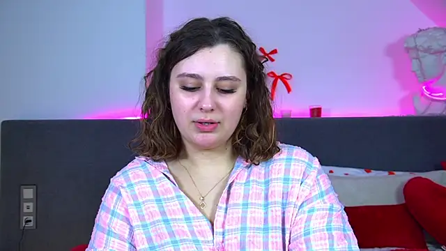 Snapshot of MaryMurray chatting on 15, 2, 2026 MaryMurray online show from 15, 2, 2026