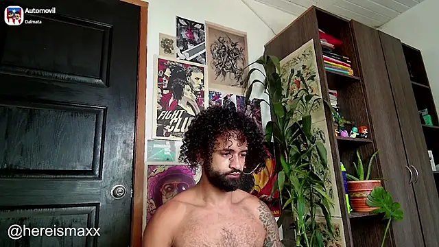 Snapshot of MaxG__ chatting on 4, 12, 2024 MaxG online show from 4, 12, 2024