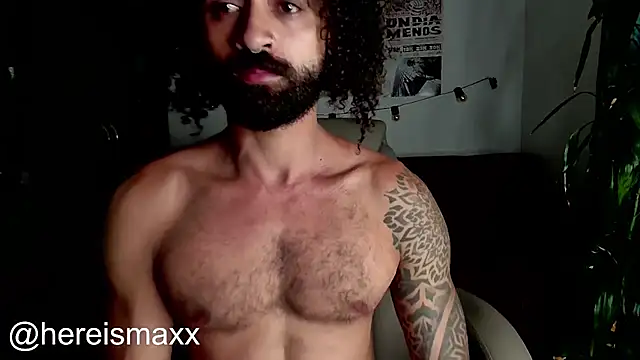 Snapshot of MaxG__ chatting on 24, 9, 2025 MaxG online show from 24, 9, 2025
