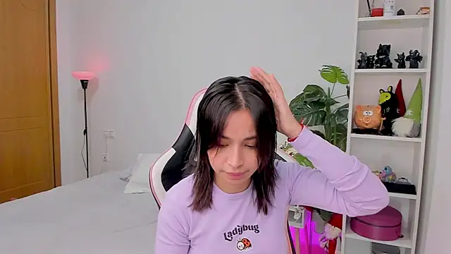 Adriennesexxx online show from 6, 12, 2024