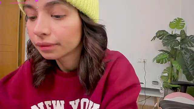 Adriennesexxx online show from 8, 1, 2025