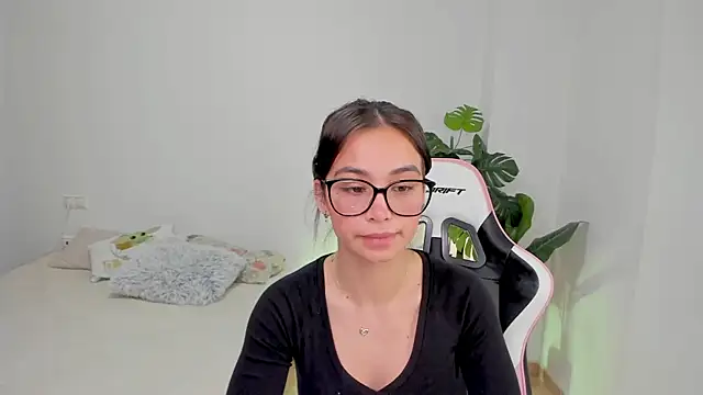 Adriennesexxx online show from 29, 1, 2025