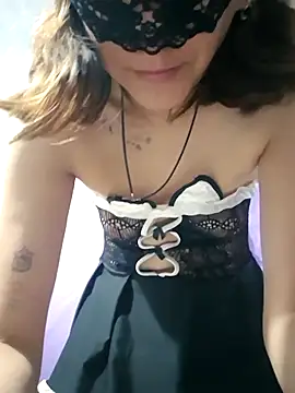 Lunababymylove online show from 6, 5, 2026