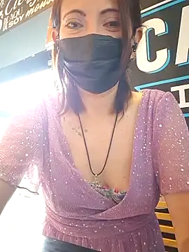 Lunababymylove online show from 10, 6, 2026