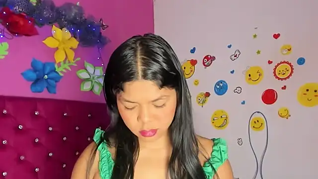 Snapshot of DIORA_Latina chatting on 22, 12, 2024 DIORA Latina online show from 22, 12, 2024