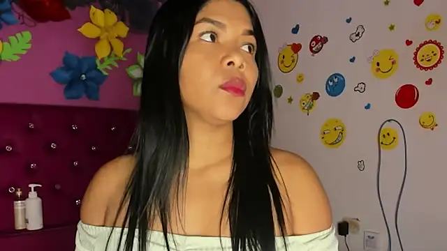 Snapshot of DIORA_Latina chatting on 31, 12, 2024 DIORA Latina online show from 31, 12, 2024