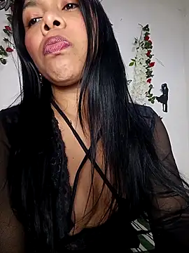 Snapshot of DIORA_Latina chatting on 12, 9, 2025 DIORA Latina online show from 12, 9, 2025