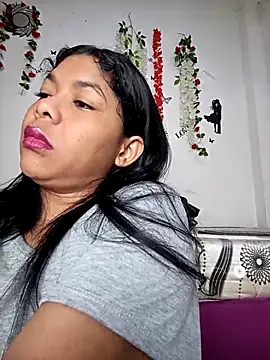 Snapshot of DIORA_Latina chatting on 8, 10, 2025 DIORA Latina online show from 8, 10, 2025