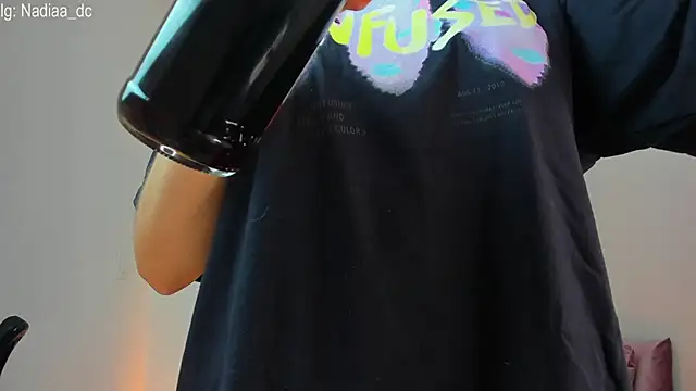 Snapshot of Nadiaa_ chatting on 12, 12, 2024 Nadiaa online show from 12, 12, 2024