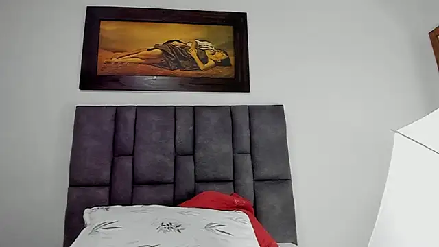 Snapshot of Vahiolet_smith chatting on 14, 1, 2026 Vahiolet smith online show from 14, 1, 2026