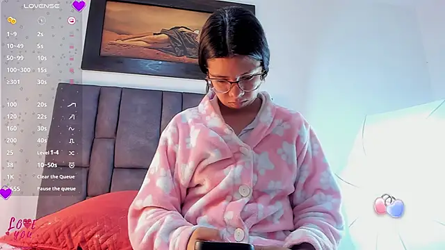 Snapshot of Vahiolet_smith chatting on 27, 2, 2026 Vahiolet smith online show from 27, 2, 2026