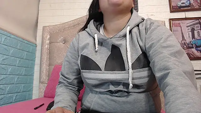 KataleyaStiward online show from 17, 9, 2025