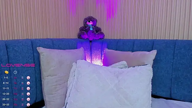 Snapshot of angeline_teen chatting on 10, 1, 2025 angeline teen online show from 10, 1, 2025