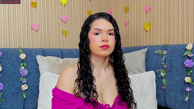 Snapshot of angeline_teen chatting on 14, 2, 2025 angeline teen online show from 14, 2, 2025