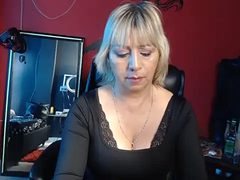 KLOE PIELL online show from 6, 3, 2026