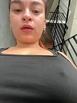 MiaLujan  online show from 9, 2, 2025