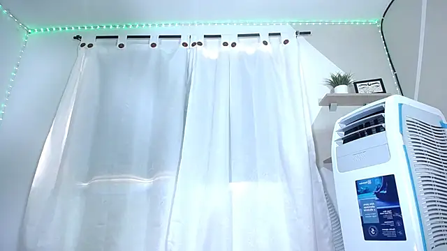 Hillary queen online show from 10, 1, 2025