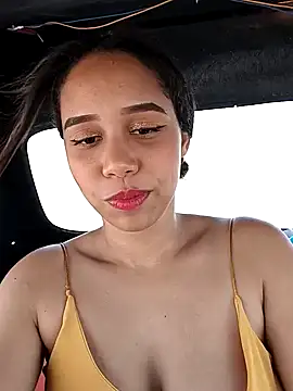 Snapshot of emma-19- chatting on 18, 3, 2025 emma-19- online show from 18, 3, 2025