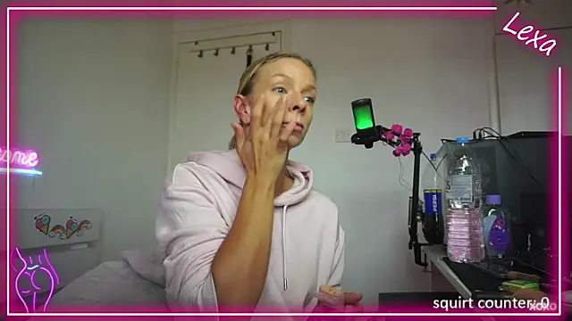 Lexa xoxo online show from 11, 11, 2025