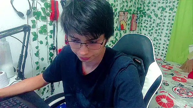 Snapshot of Andy_gray chatting on 6, 2, 2026 Andy gray online show from 6, 2, 2026