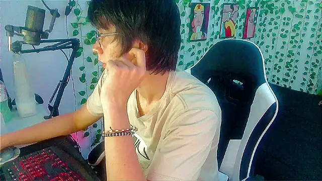 Snapshot of Andy_gray chatting on 4, 3, 2026 Andy gray online show from 4, 3, 2026