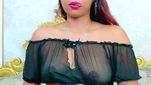 Snapshot of BellahColucci chatting on 10, 9, 2025 BellahColucci online show from 10, 9, 2025