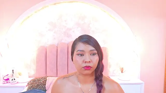 Snapshot of BellahColucci chatting on 29, 10, 2025 BellahColucci online show from 29, 10, 2025