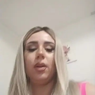 AdelinaJude online show from 25, 10, 2025