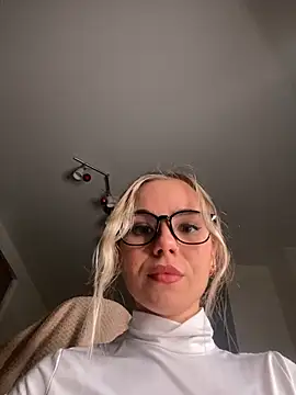 Snapshot of SkyBriii chatting on 26, 12, 2024 SkyBriii online show from 26, 12, 2024