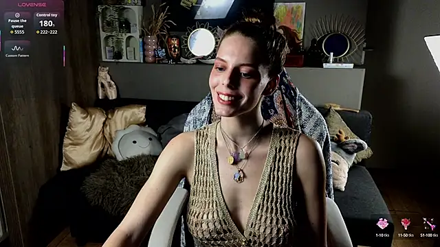 Snapshot of AyreenMoore chatting on 23, 9, 2025 AyreenMoore online show from 23, 9, 2025