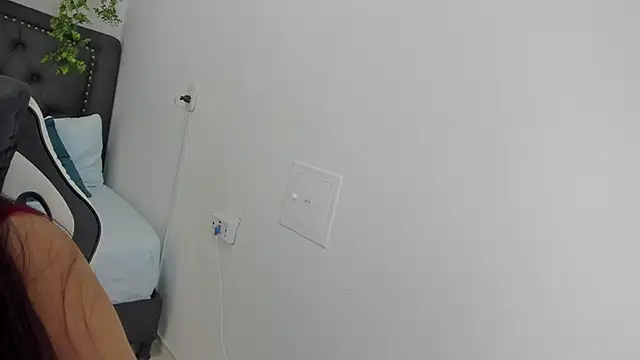 victoria18x online show from 19, 2, 2025