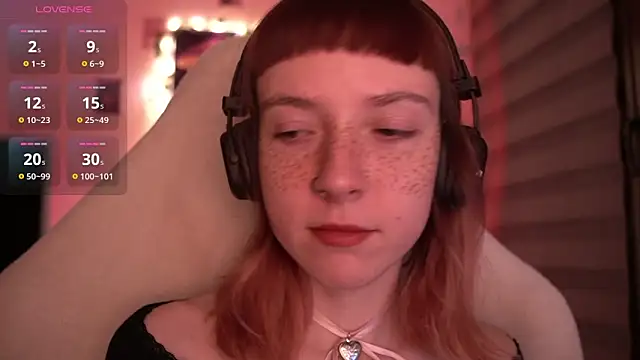 Snapshot of juliapie chatting on 2, 12, 2024 juliapie online show from 2, 12, 2024