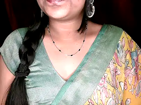 Snapshot of shila20 chatting on 18, 10, 2025 shila20 online show from 18, 10, 2025