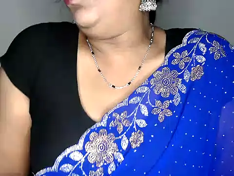 Snapshot of shila20 chatting on 8, 11, 2025 shila20 online show from 8, 11, 2025