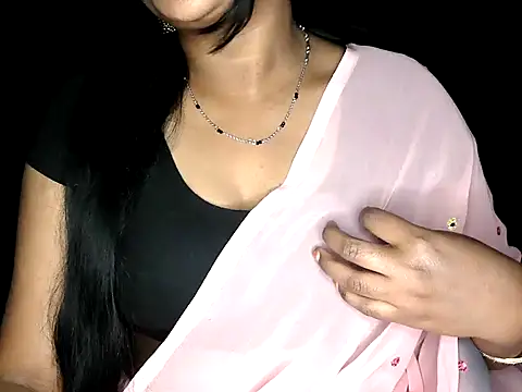 Snapshot of shila20 chatting on 21, 11, 2025 shila20 online show from 21, 11, 2025