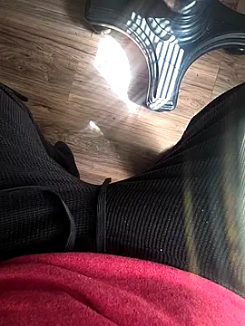 Snapshot of Damn-Danny chatting on 12, 11, 2025 Damn-Danny online show from 12, 11, 2025