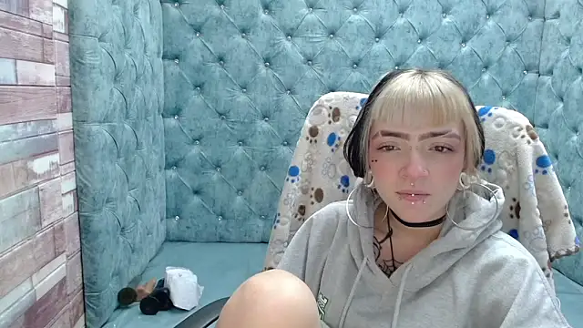 Snapshot of Samantha_Smiith chatting on 7, 10, 2025 Samantha Smiith online show from 7, 10, 2025