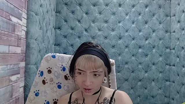 Snapshot of Samantha_Smiith chatting on 10, 10, 2025 Samantha Smiith online show from 10, 10, 2025