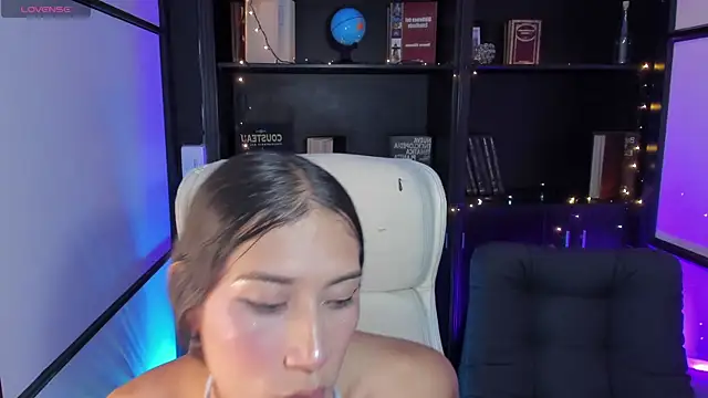 Snapshot of CamilaHarperr_ chatting on 3, 12, 2024 CamilaHarperr online show from 3, 12, 2024
