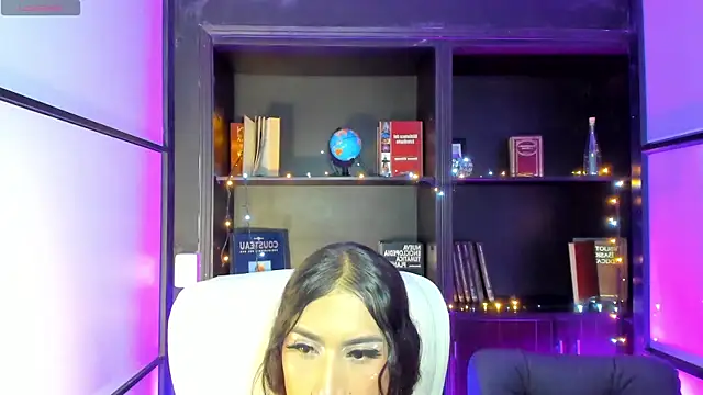 Snapshot of CamilaHarperr_ chatting on 18, 12, 2024 CamilaHarperr online show from 18, 12, 2024