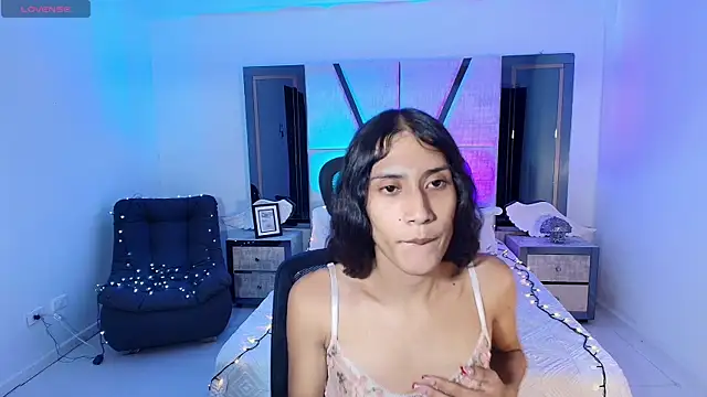 Snapshot of CamilaHarperr_ chatting on 20, 12, 2024 CamilaHarperr online show from 20, 12, 2024